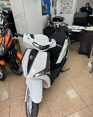 Piaggio Liberty 125 NUOVO euro 5 - PERMUTE