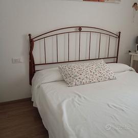 Letto matrimoniale in ferro battuto