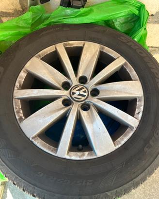 Cerchi in lega e gomme termiche  Volkswagen audi