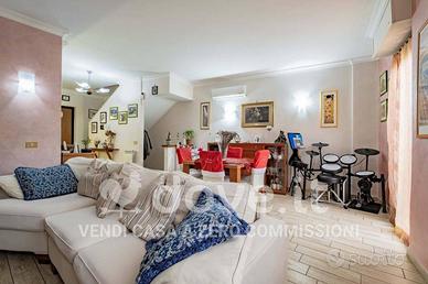 Villa Via Paolo Pericoli, 50, 00166, Roma