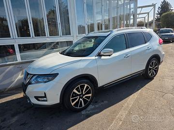 Xtrail super acc. + tetto panoramico +car tablet