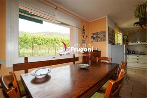 CASA SINGOLA SU TRE LIVELLI NUDA PROPRIETA'