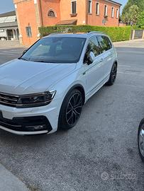Tiguan bitdi 240cv dsg R Line bianco perla