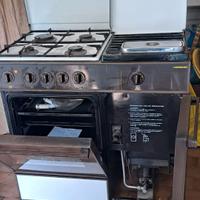 cucina a gas 4 fuochi con stufa incorporata