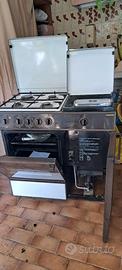 cucina a gas 4 fuochi con stufa incorporata