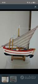 modellino di barca a vela di legno 