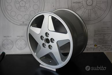 FERRARI 348 CERCHIO OEM 9X17 POSTERIORE SX