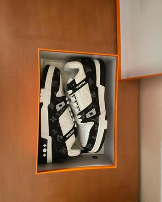 Lv Trainer nere taglia 43