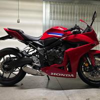 Honda cbr 650r, versione con e-Clutch