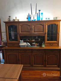 Vetrina in legno massiccio