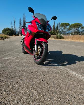 Honda vfr800 vtec 