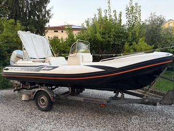 Gommone Zar 53 motore Honda 135 cv
