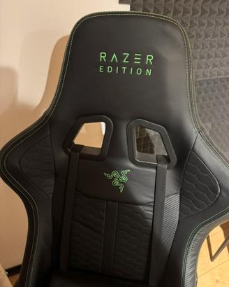 Sedia gaming razer