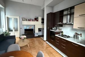 Bilocale a Como in Via T. Grossi arredato