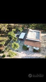 Villa azzurra vicino al mare indipendente