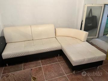 Divano bianco angolare in pelle