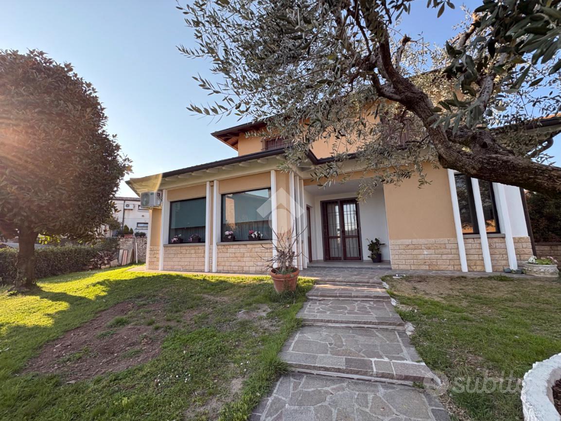 House in Adro, Brescia - Vista 5