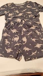 maglietta e pantaloncino corto
