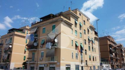 MONOLOCALE A ROMA