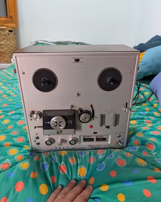 Akai x150d