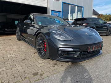 Ricambi usati per Porsche Panamera 2019