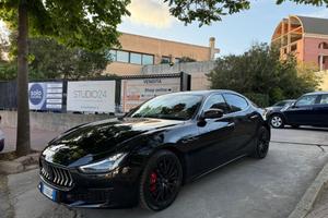 Maserati Ghibli RIBELLE V6 Diesel Bi-Color