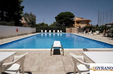 CARINI: IN PRESTIGIOSO RESIDENCE CON PISCINA