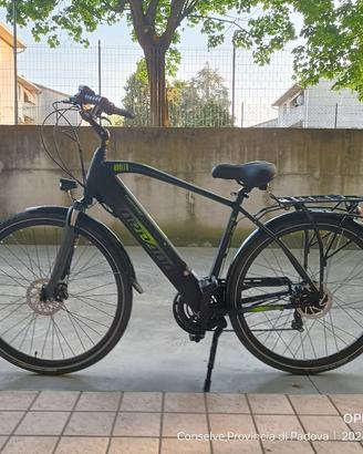 Bicicletta pedalata assistita