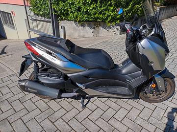 Yamaha X MAX 400