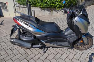 Yamaha X MAX 400