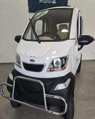 Auto elettrica 4 ruote senza patente mini car