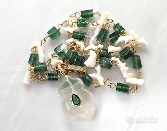 collana in smeraldi, corallo rosa e fluorite