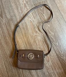 borsetta tracolla guess