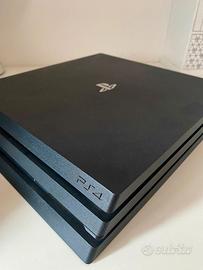 Play Station 4 Pro Gold