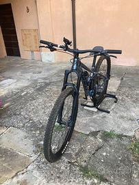 Bicicletta Mountain Bike Giant Biammortizzata 2023