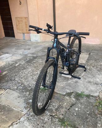 Bicicletta Mountain Bike Giant Biammortizzata 2023
