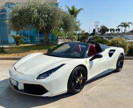 Ferrari 488 Spider 3.9 dct possibilità noleggio no
