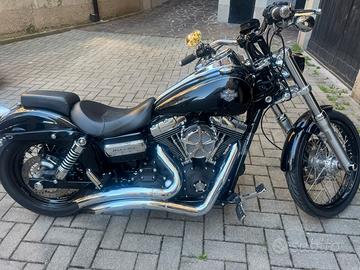 Harley Davidson dyna wide glide