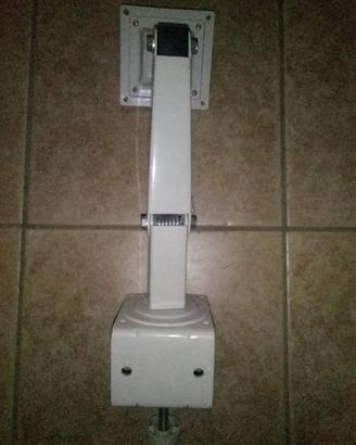 Supporto monitor con attacco a scrivania colore be