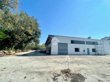 CAPANNONE A SAN GIOVANNI TEATINO