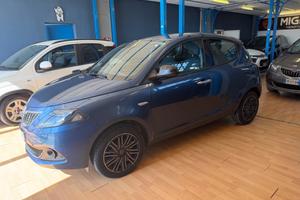 Lancia Ypsilon 1.0BENZ Hybrid 2022 NUOVA