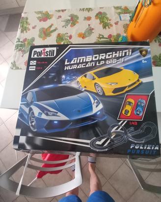 Gioco macchinette su pista