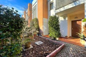 VILLA A SCHIERA A SCANDICCI