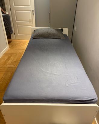 Letto singolo con letto estraibile e cassetti