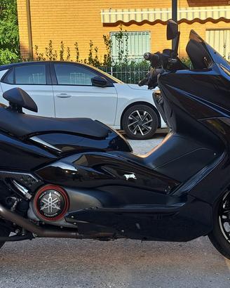 Yamaha T max 500