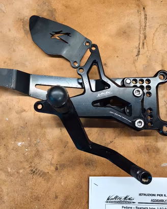 Yamaha R1 2015-2019 pedane arretrate Valter moto
