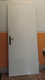 porta in legno smaltato