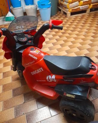 Moto Ducati elettrica per bambini