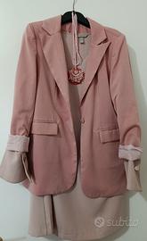 Giacca, vestito, collana