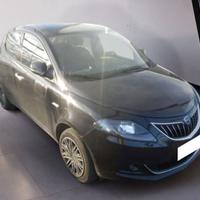 Lancia Ypsilon 1.0 FireFly 70cv Hybrid Silver